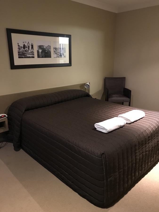 The Kidman Wayside Inn 그리피스 외부 사진