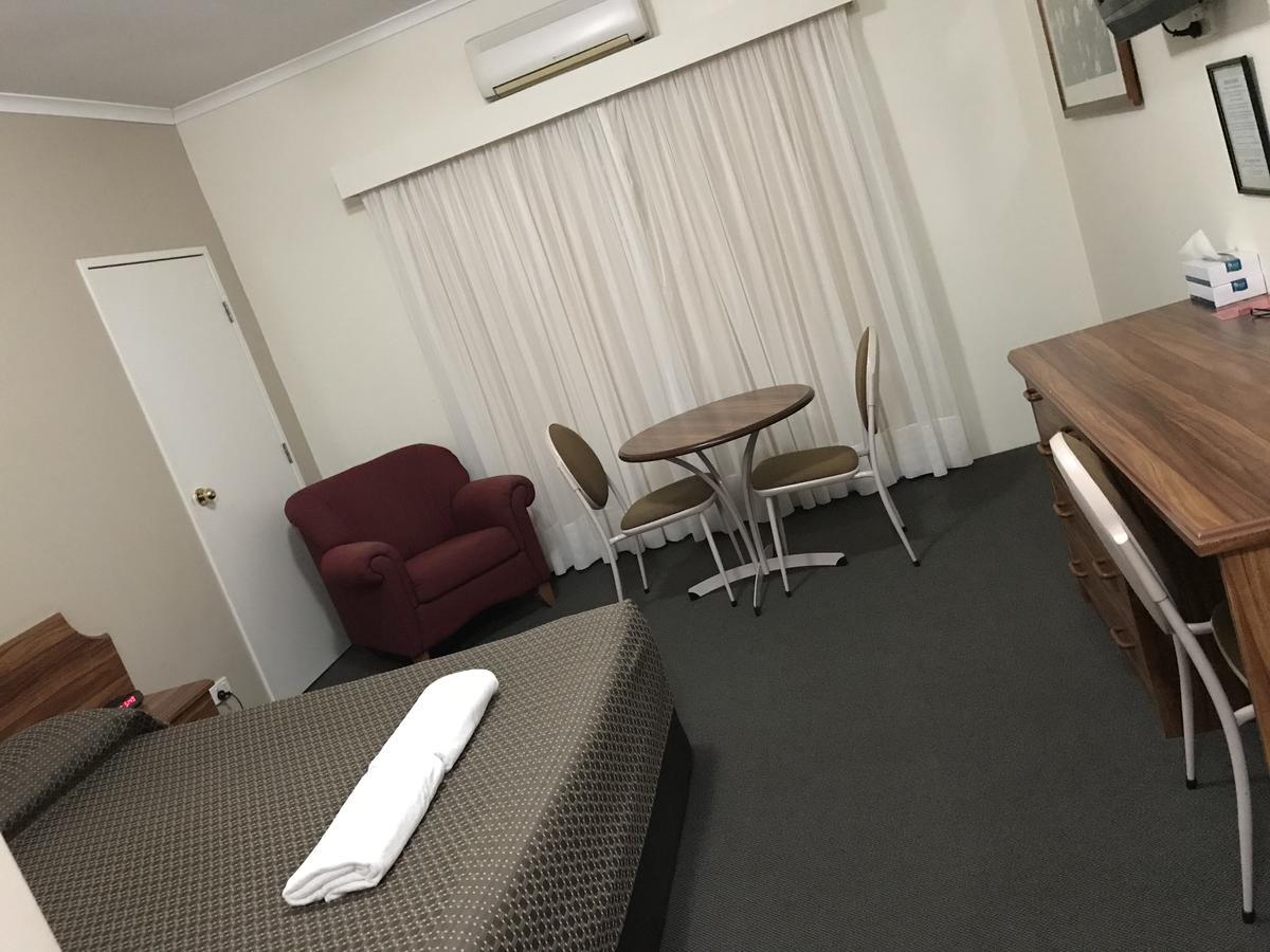 The Kidman Wayside Inn 그리피스 외부 사진